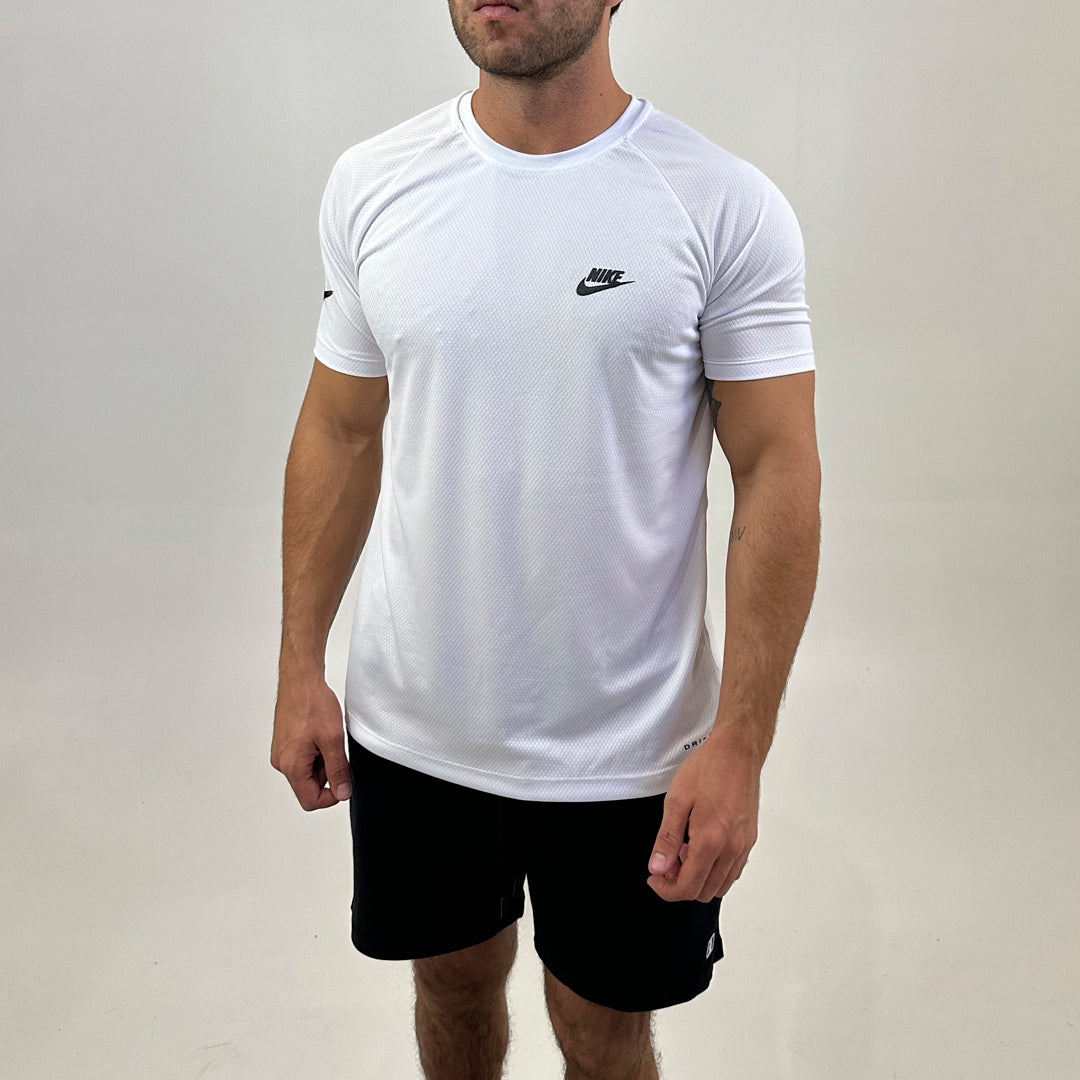 (G1 ao G4) Compre 3 e Leve 5 - KIT ALL WHITE DRY FIT Basic